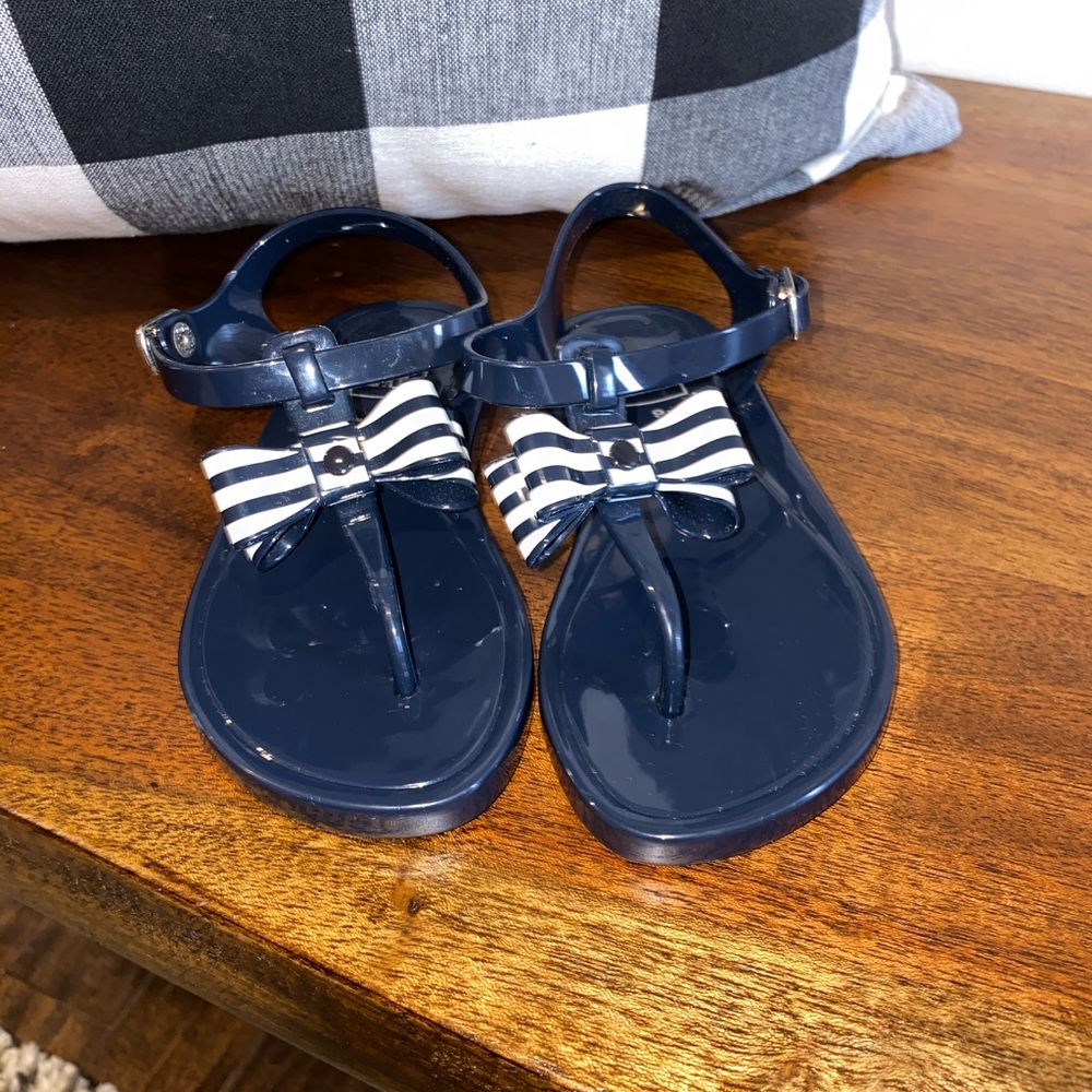 Gap Navy Snadals